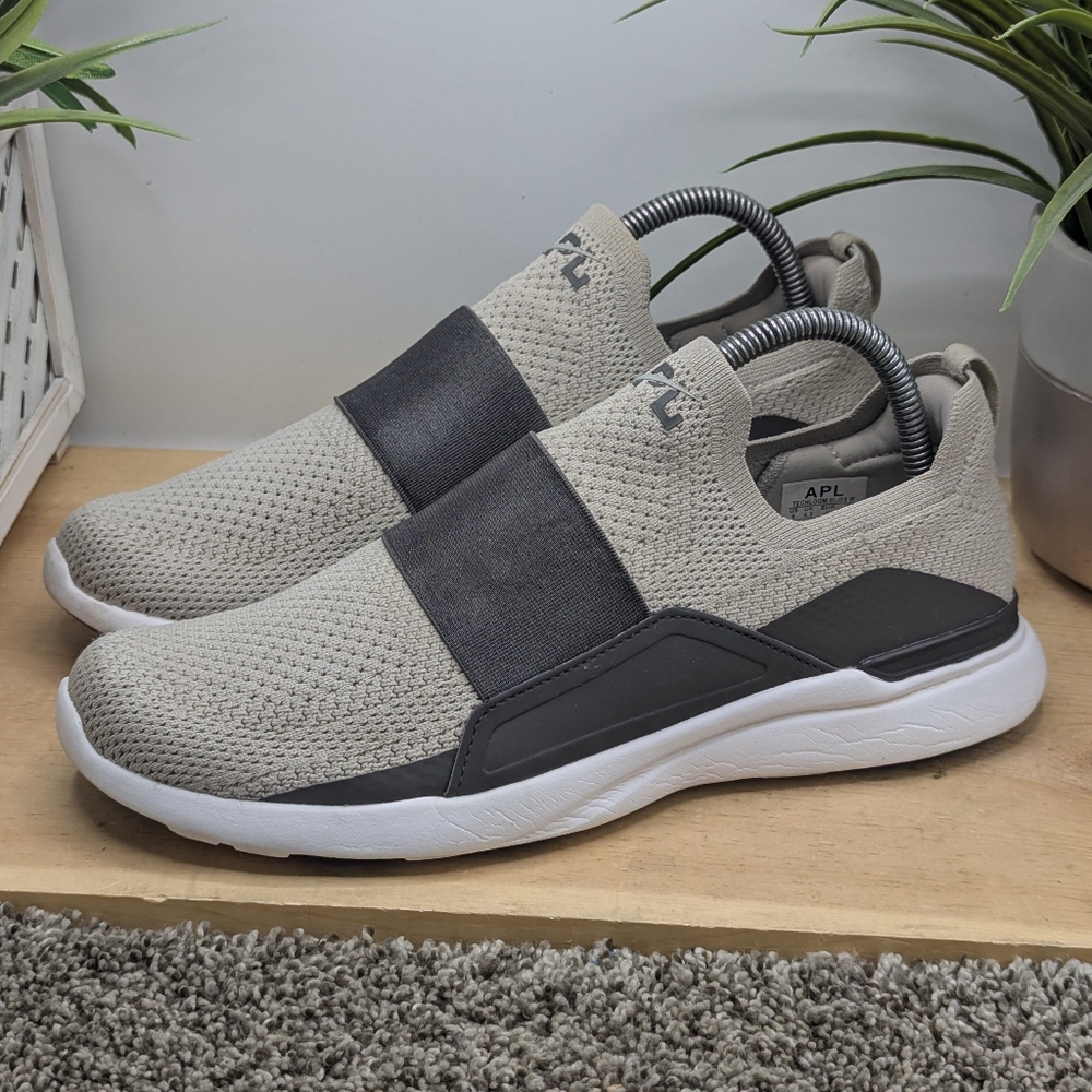 APL Techloom Bliss Women's Size 9 Running Shoes Casual Comfort Gym Workout